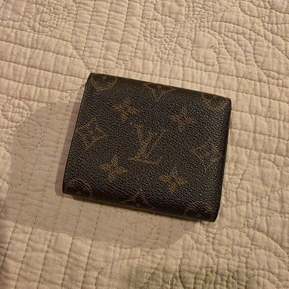 Louis Vuitton Credit Card Case - Picture 3 of 12